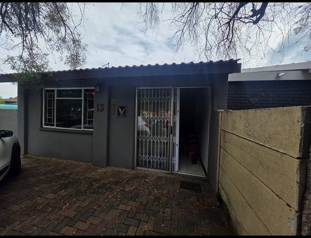 1 BEDROOM FLAT TO LET IN SASOLBURG EXT 23